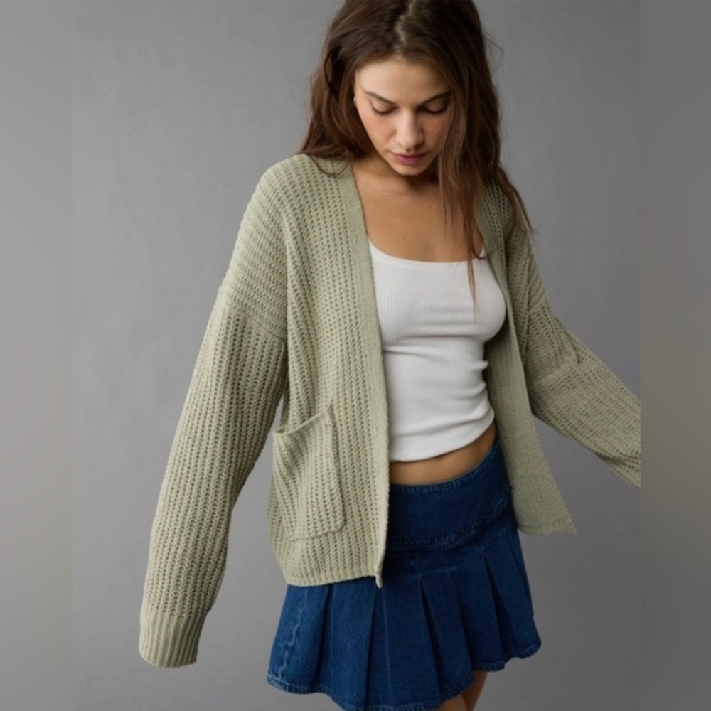 American Eagle Soft Sage Chenille Cardigan Sweater Size Small – Brand New